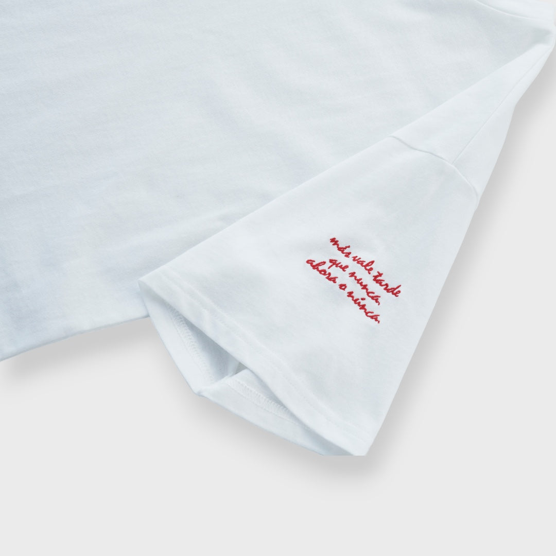 เสื้อยืดคูลเฉียบ แขนลายคนละมู้ด — ใส่แล้วงานดีจนเซอร์ไพร์ส!