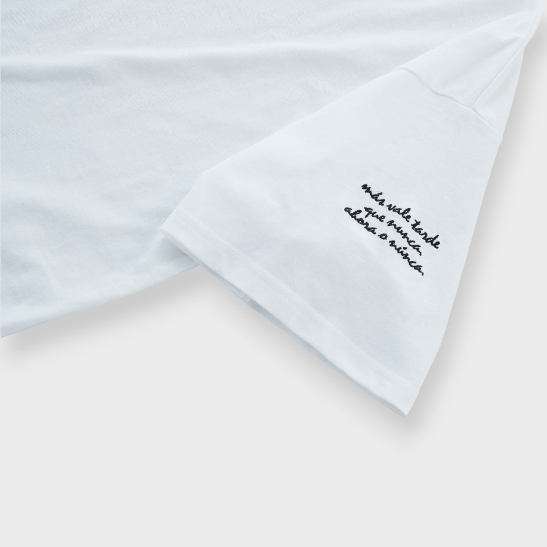 เสื้อยืดคูลเฉียบ แขนลายคนละมู้ด — ใส่แล้วงานดีจนเซอร์ไพร์ส!