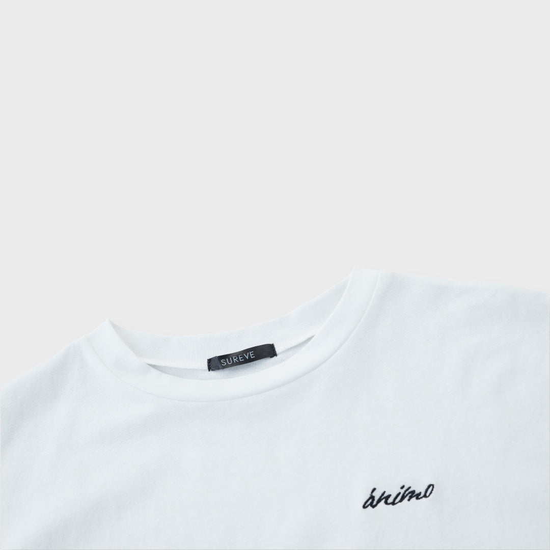 “เสื้อยืดมินิมอลปักโลโก้ — ตัวเดียวก็รอด ได้ฟีลคนมีสไตล์”