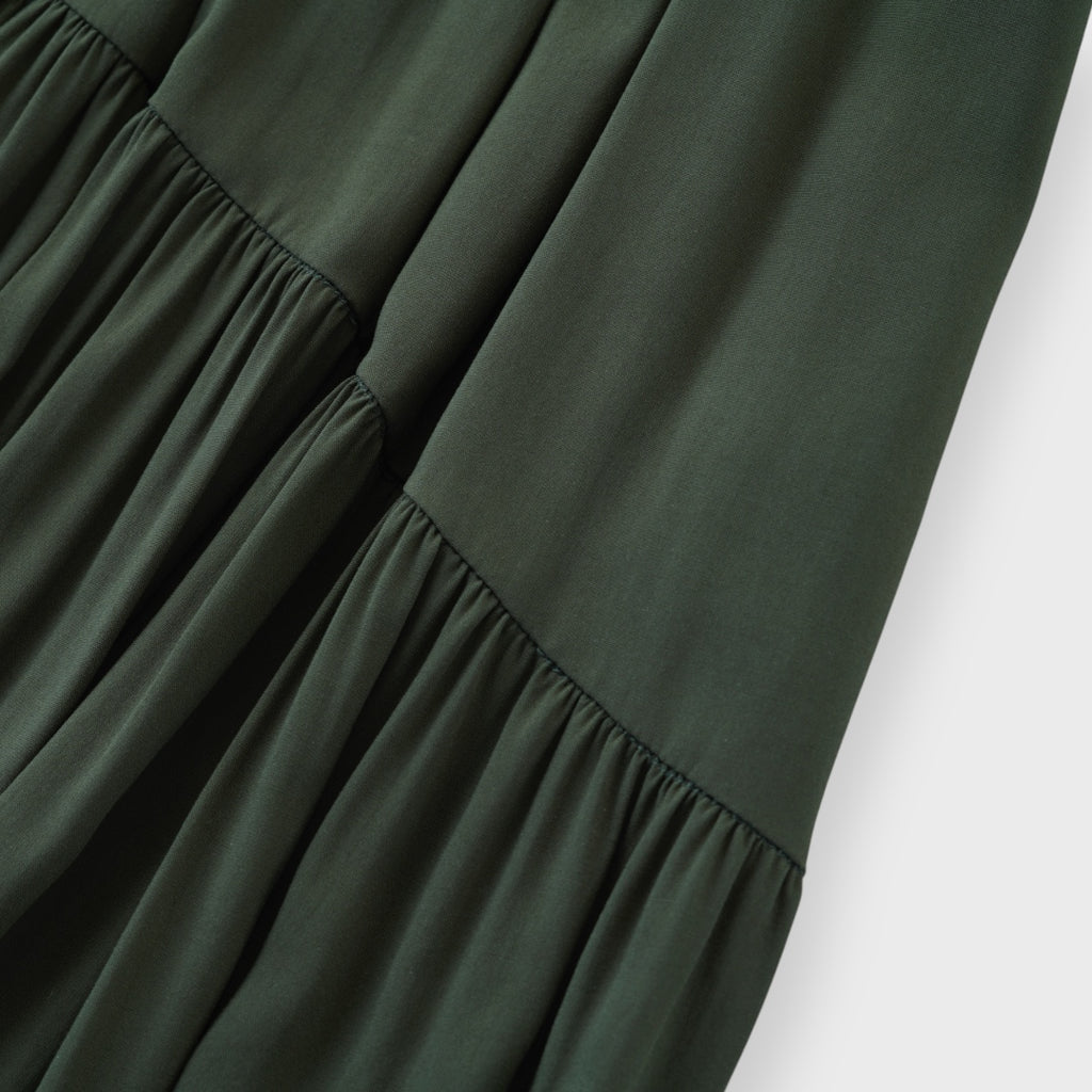 กระโปรงพลีทยาว – แต่งตัวง่าย ใส่สบาย เดินพลิ้วทุกก้าว