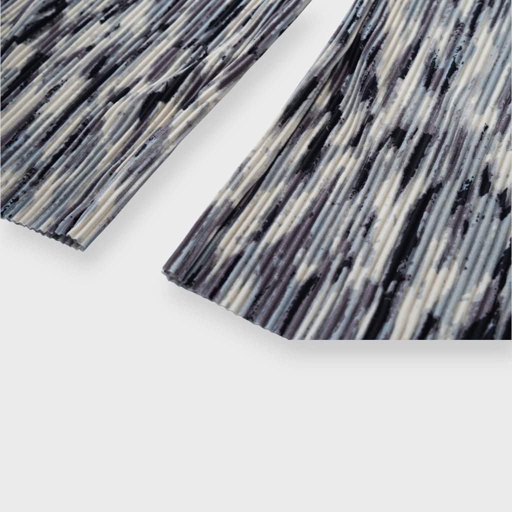 กางเกงอัดพลีท - งานอาร์ตลายเส้นสนุกตา