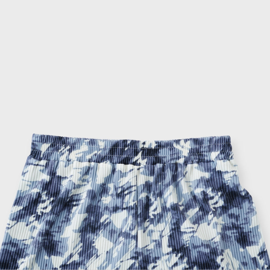 กางเกงอัดพลีทลายคราม – รุ่น “เท่ชิลแบบศิลปินเดินคาเฟ่”