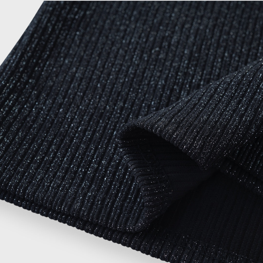 กระโปรงสีดำ “เนียนเรียบ เป๊ะ ทุกท่วงท่า"