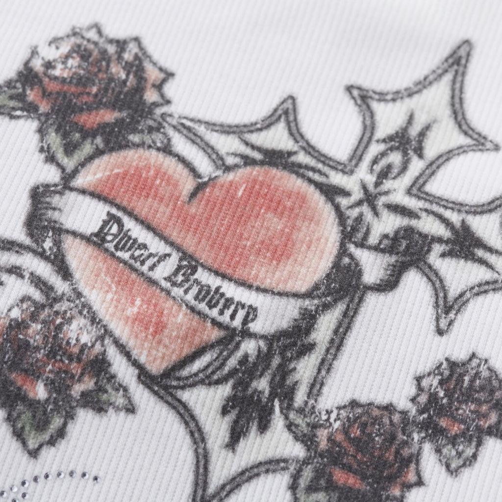 เสื้อครอปสายเท่ “Heart Rebel”  ลายหัวใจสุดเฟียร์ซ