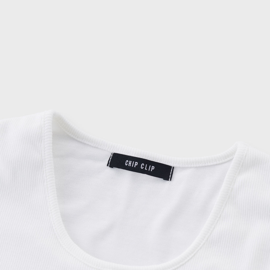 เสื้อครอปสายเท่ “Heart Rebel”  ลายหัวใจสุดเฟียร์ซ