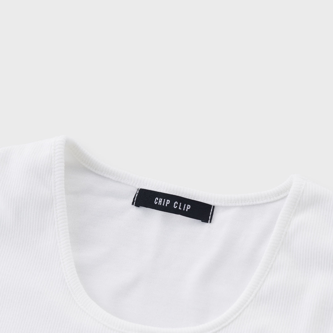 เสื้อครอปสายเท่ “Heart Rebel”  ลายหัวใจสุดเฟียร์ซ