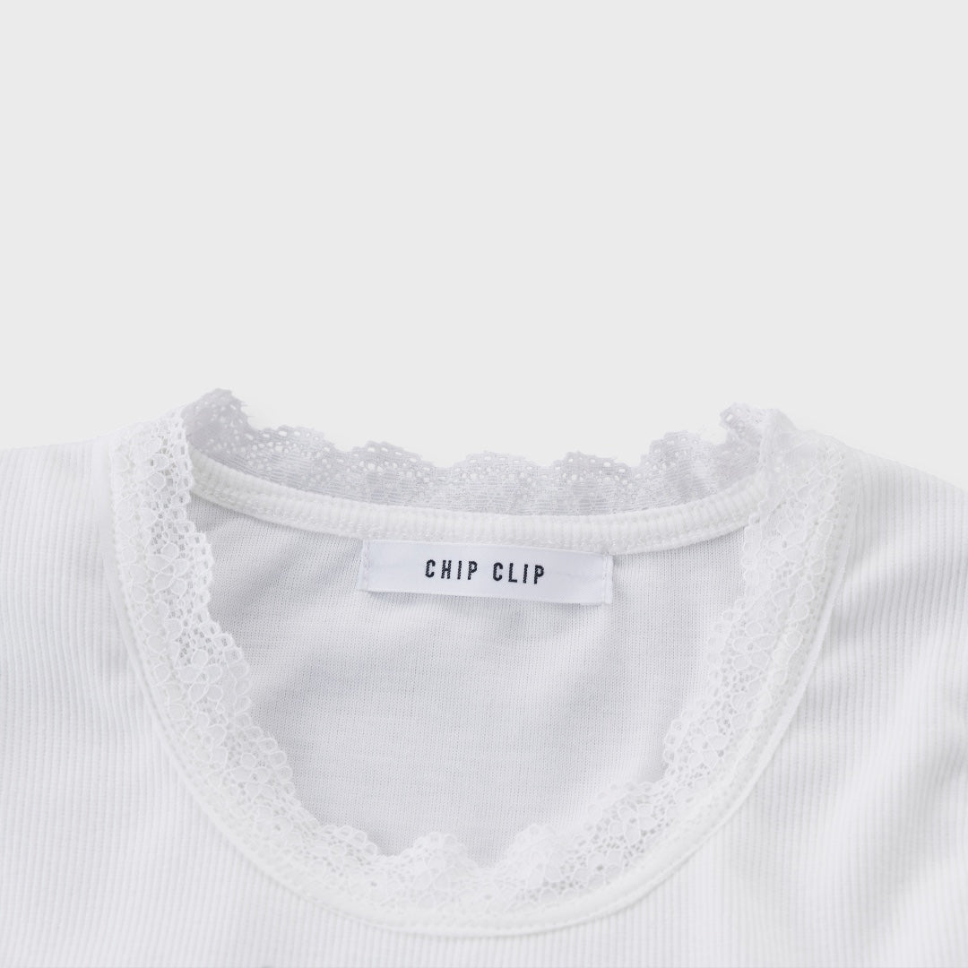 เสื้อกล้าม All You Need 83 — รุ่นมินิมอลสไตล์เนิร์ดน่ารัก (มีตัวอักษร 2 สีให้เลือก!)