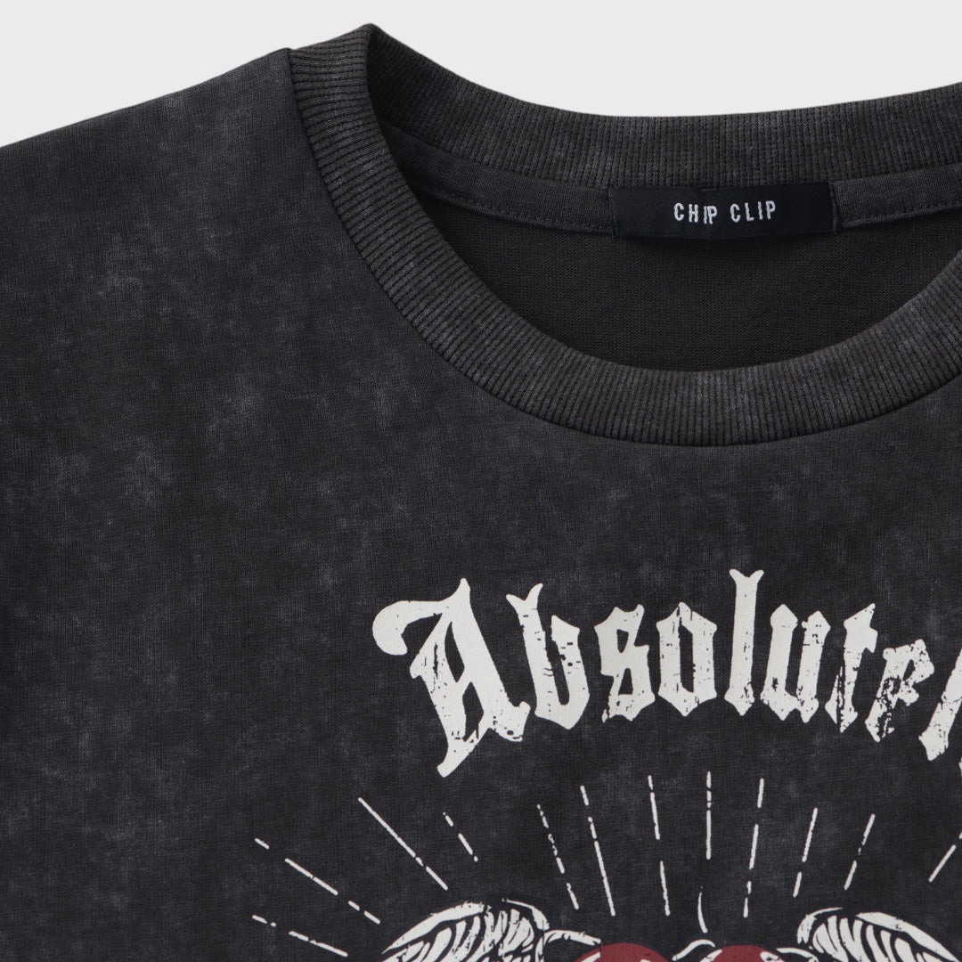 เสื้อครอปวินเทจลายหัวใจติดปีก “Absolutely”
