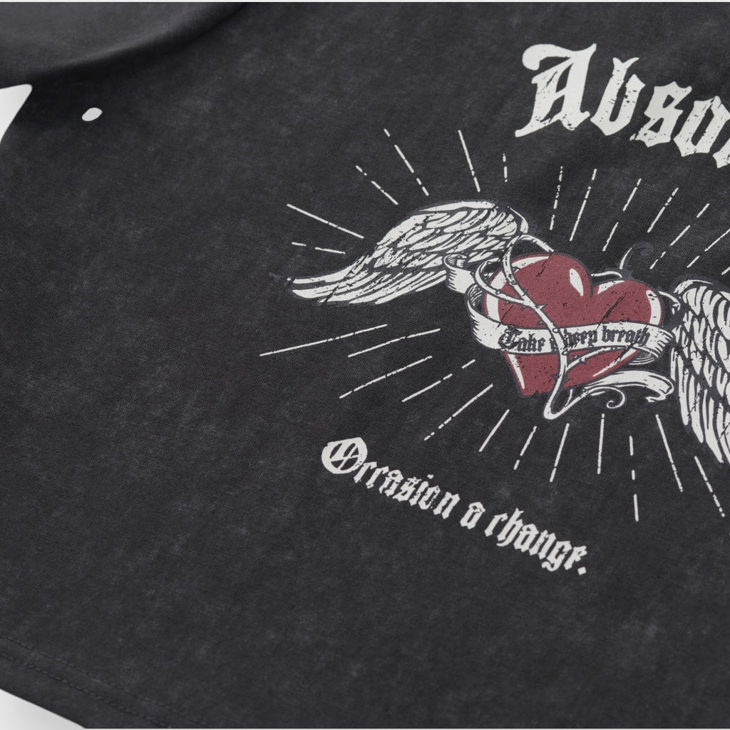 เสื้อครอปวินเทจลายหัวใจติดปีก “Absolutely”