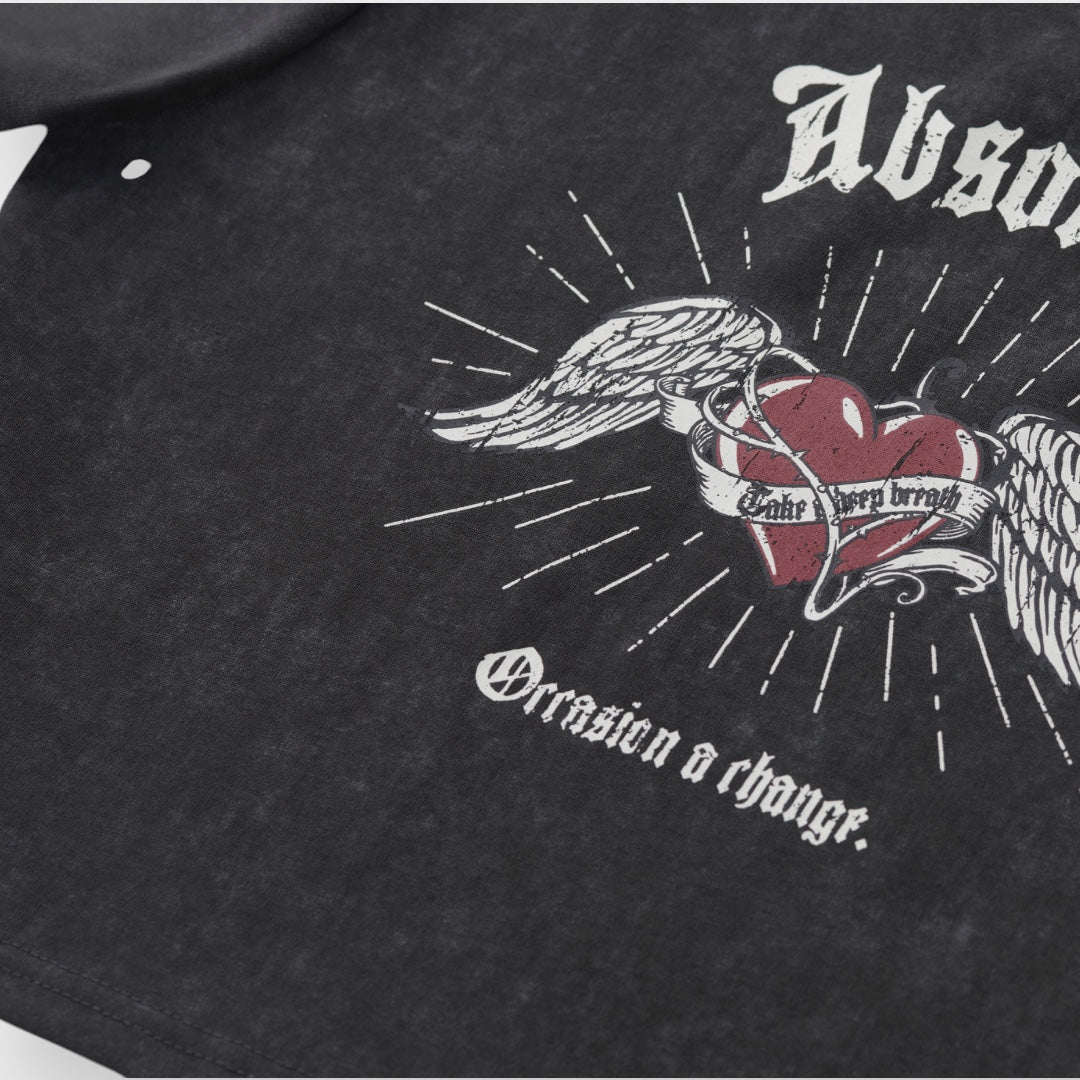 เสื้อครอปวินเทจลายหัวใจติดปีก “Absolutely”