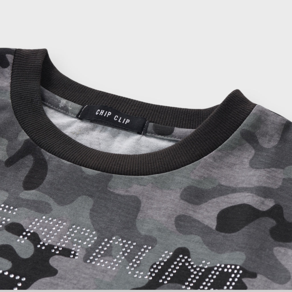 เสื้อยืดลายพรางสุดเฟียซ วิบวับแบบไม่ต้องพึ่งสปอตไลท์
