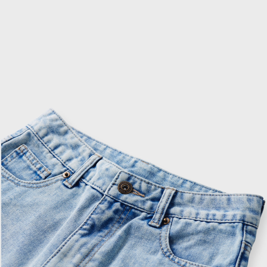 กางเกงยีนส์ขาสั้น – รุ่น “ขอความน่ารักหนึ่งช็อตค่ะ”