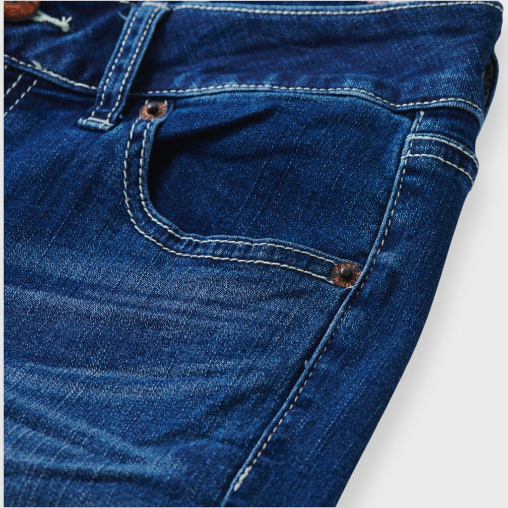 Bootcut Jeans – Leg-flattering Edition