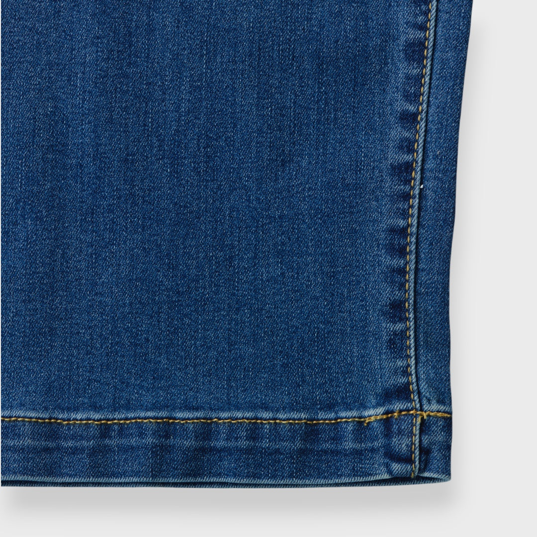 Everyday Blue Jeans, “Relaxed and Ready” 👖✨