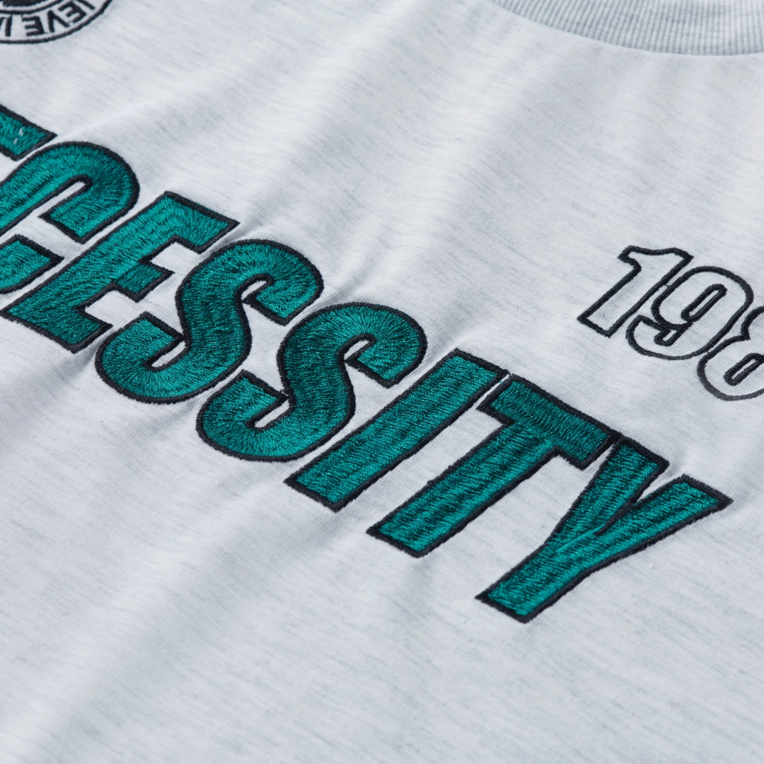 ชุดเซ็ต NECESSITY เรโทรชิว–ใส่สบายลุคเก๋สไตล์ยุค 90s