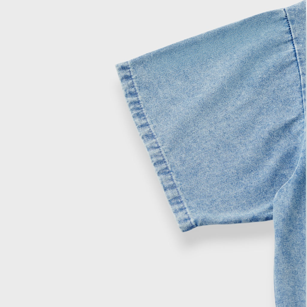 เสื้อยีนส์โอเวอร์ไซซ์ “GLORY Moodboard Tee” – งานลุคเท่แบบ Gen Z ใส่แล้วคูลขึ้นเฉย