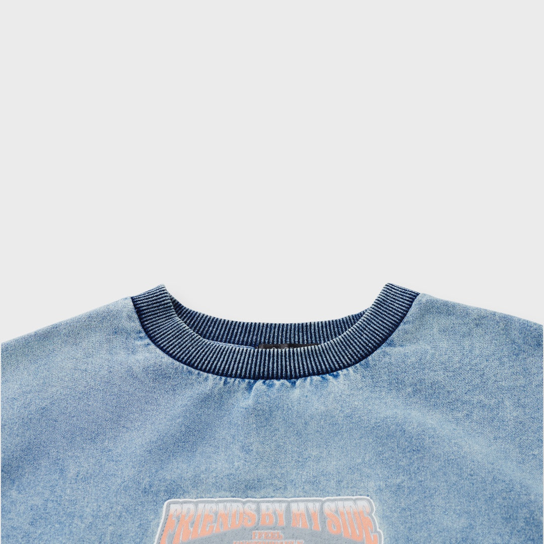 เสื้อยีนส์โอเวอร์ไซซ์ “GLORY Moodboard Tee” – งานลุคเท่แบบ Gen Z ใส่แล้วคูลขึ้นเฉย