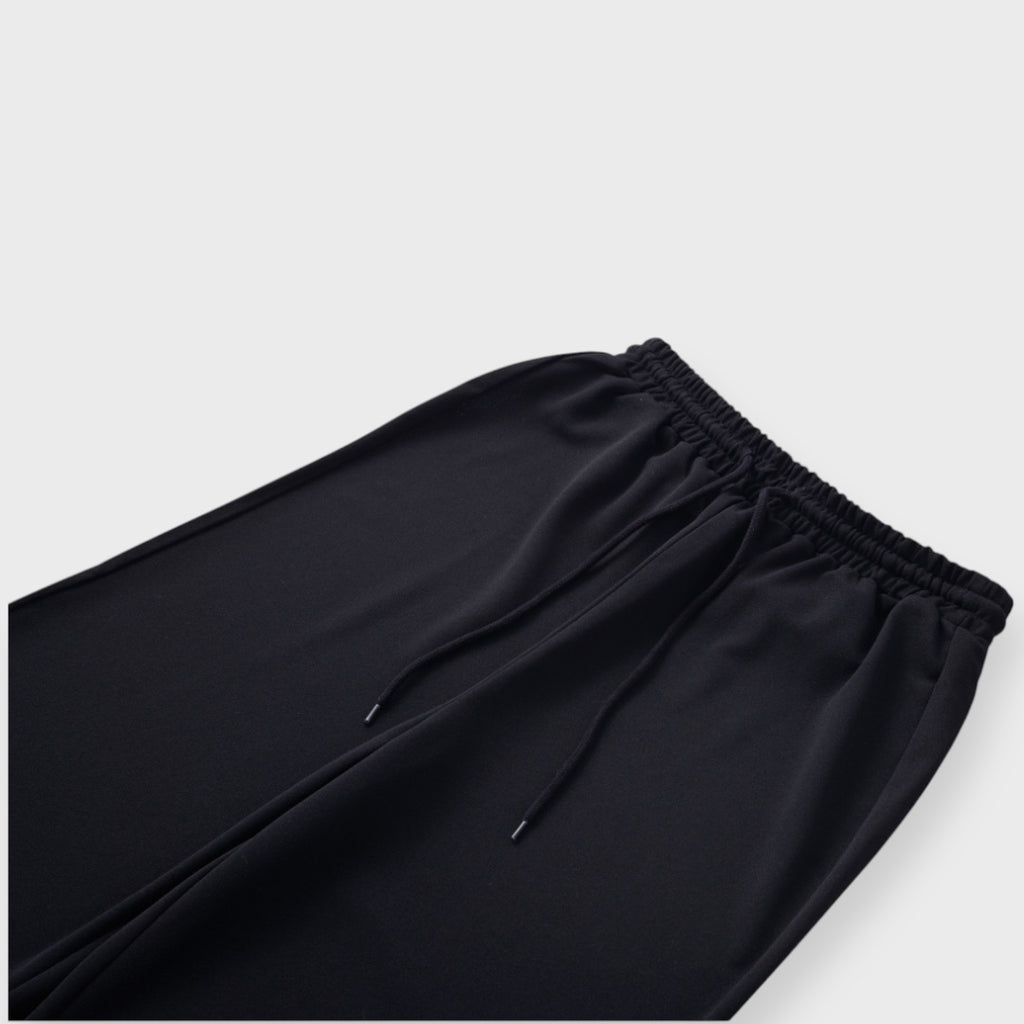 กางเกงขายาวสีดำ ทรงชิล เอวสม็อค ตัวเดียวเอาอยู่