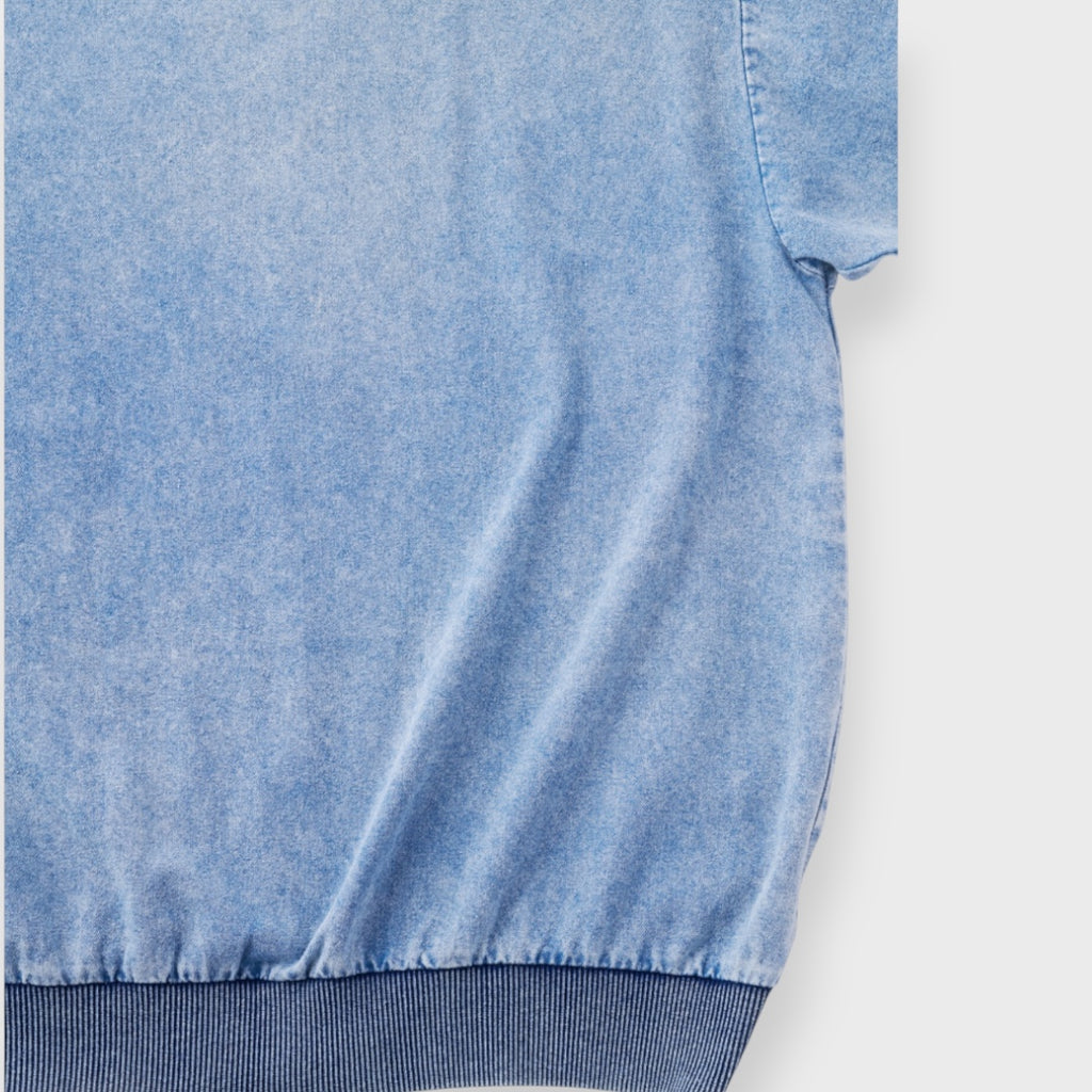 เสื้อยืดแขนสั้น "Memories of Happy Days" – ดีไซน์เท่ด้วยปักลายหัวใจ