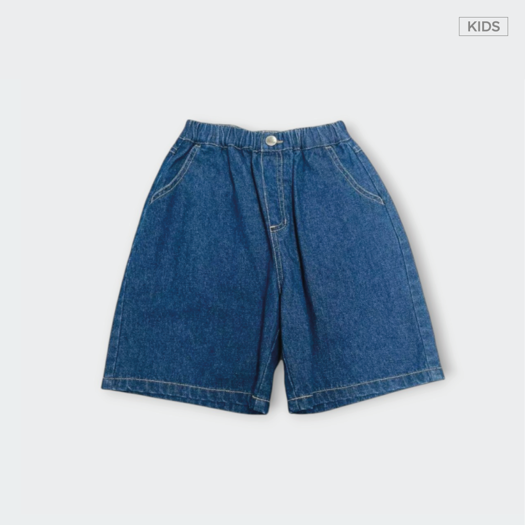 Kids กางเกงขาสั้นเด็กยีนส์ กระเป๋าหลังลายสดใส เท่กำลังดี ขยับได้ทั้งวัน