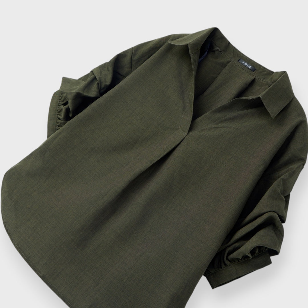 EFFORTLESS DRAPE BLOUSE – RELAXED EVERYDAY TOP WITH A CLEAN MODERN LOOK