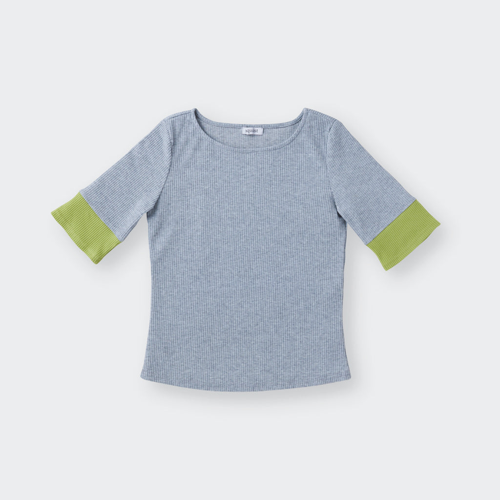 เสื้อยืดผ้าร่องแขนสั้น ดีเทลขอบแขนสีตัด ใส่สบาย ลุคเรียบแต่แอบมีลูกเล่น