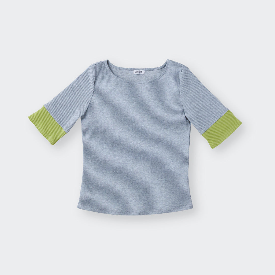 เสื้อยืดผ้าร่องแขนสั้น ดีเทลขอบแขนสีตัด ใส่สบาย ลุคเรียบแต่แอบมีลูกเล่น