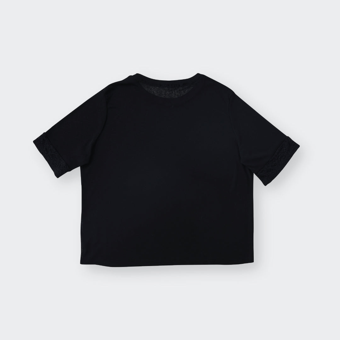 เสื้อยืดแต่งขอบแขนลูกไม้ ลุคเรียบแต่แอบหวาน