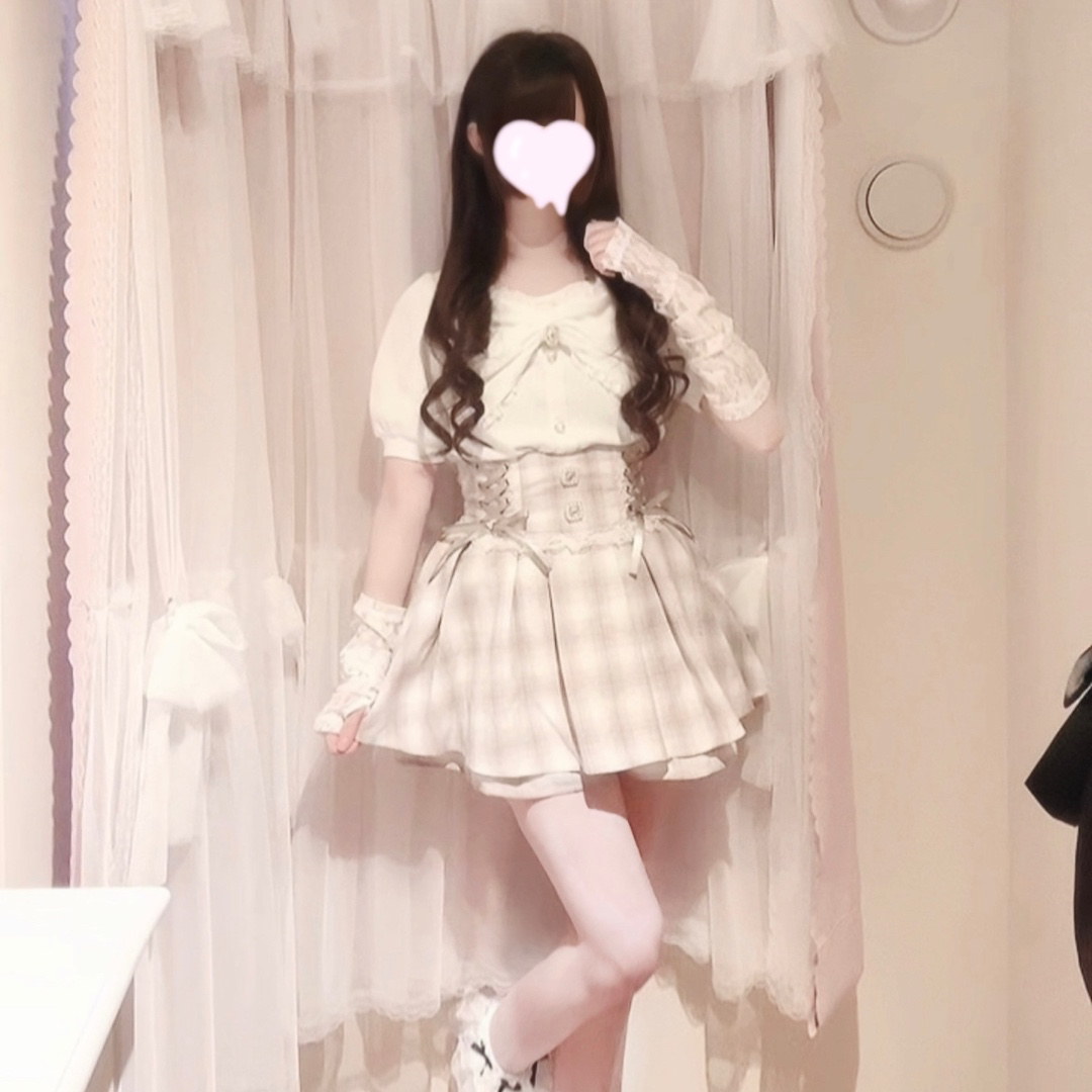 Majoretty x Kokone - เสื้อเบาส์ผ้ายืด แต่งโบว์หัวใจสไตล์ Jirai Kei สุดคิ้วท์จากญี่ปุ่น