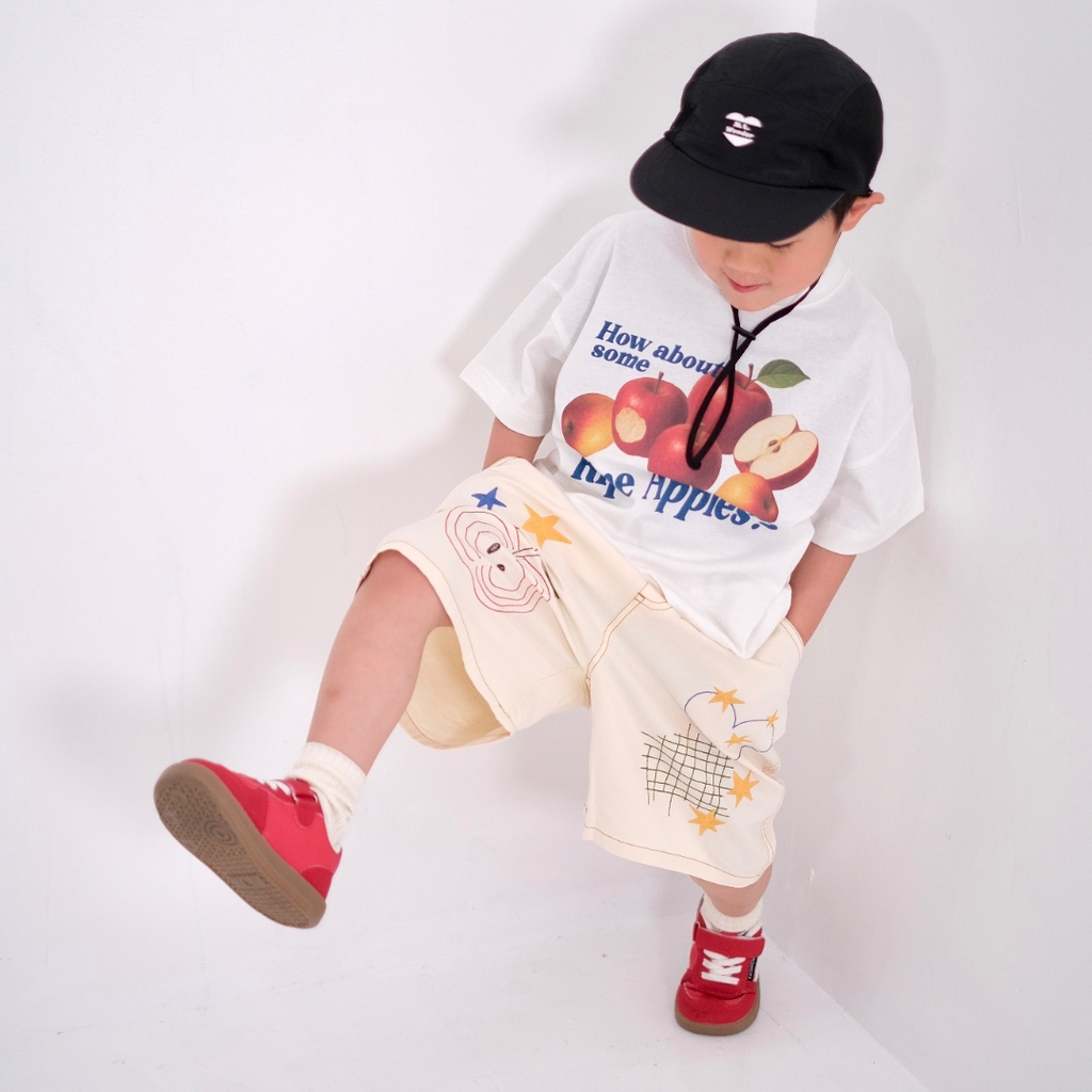 BOLD APPLE GRAPHIC T-SHIRT (130CM）