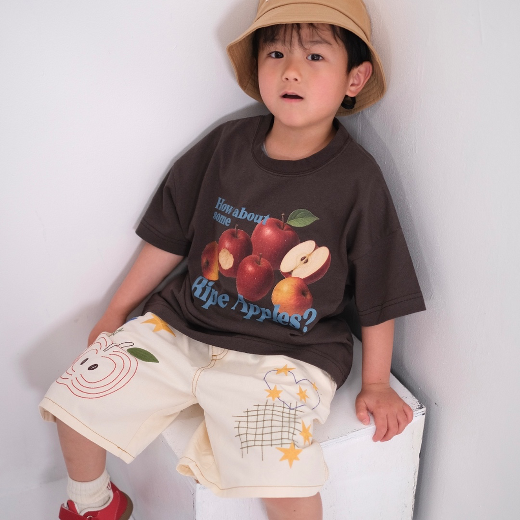 BOLD APPLE GRAPHIC T-SHIRT (100～120CM）