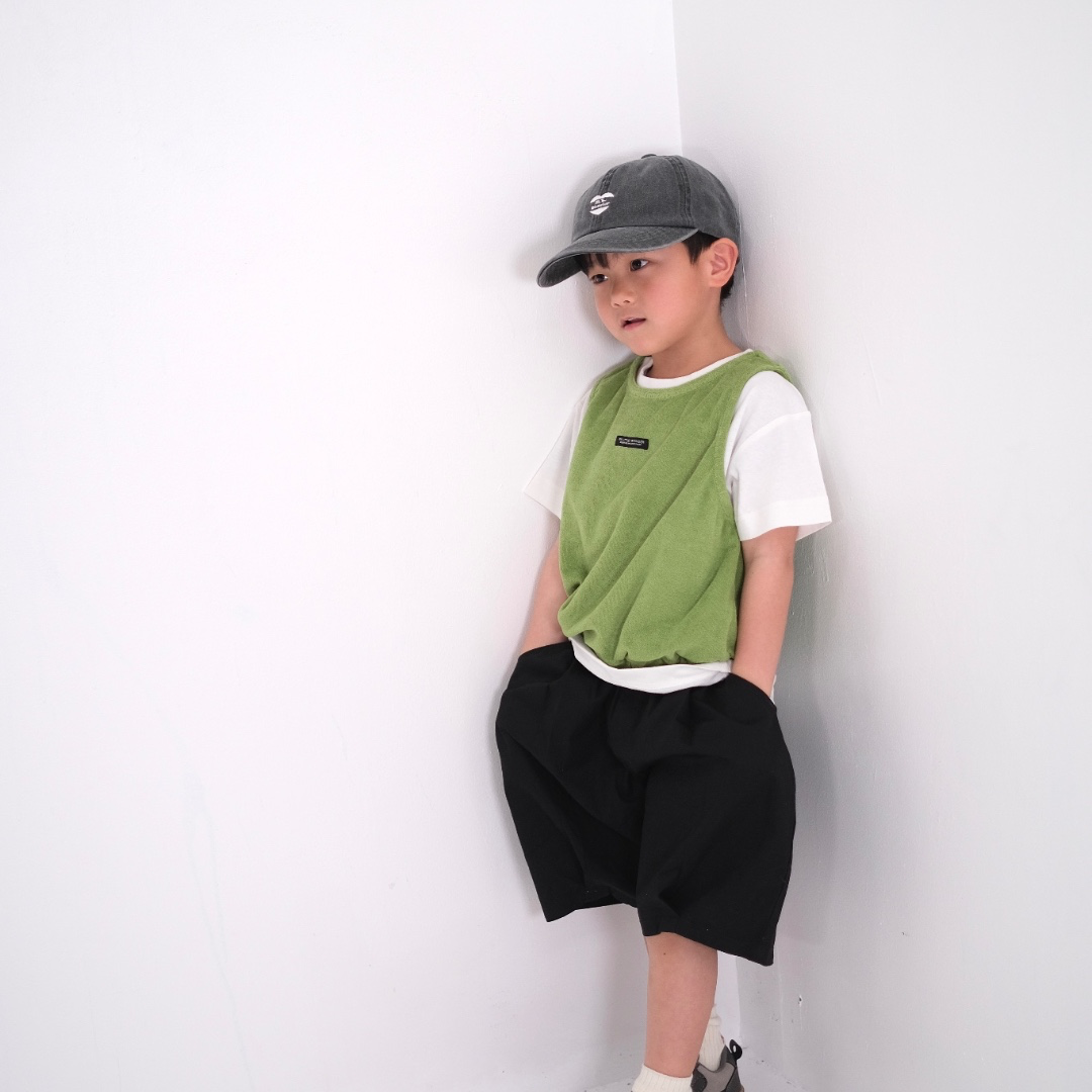 LAYERED T-SHIRT & GREEN VEST SET (90CM）