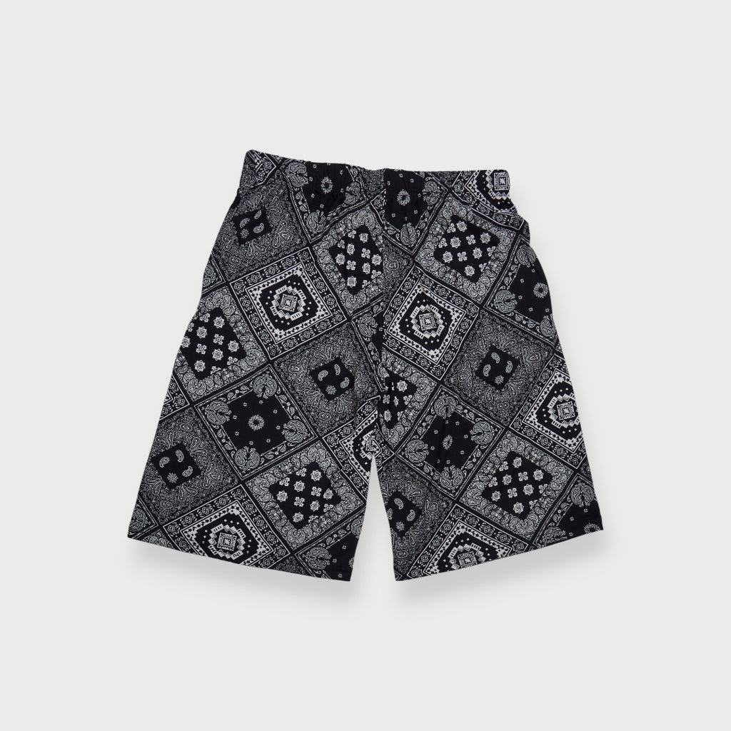 กางเกงขาสั้นลาย Bandana ผ้านุ่ม ใส่สบาย เท่แบบไม่ต้องพยายาม