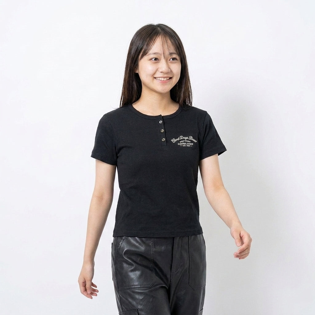 COMPACT HENLEY NECK MINI-LOGO TEE