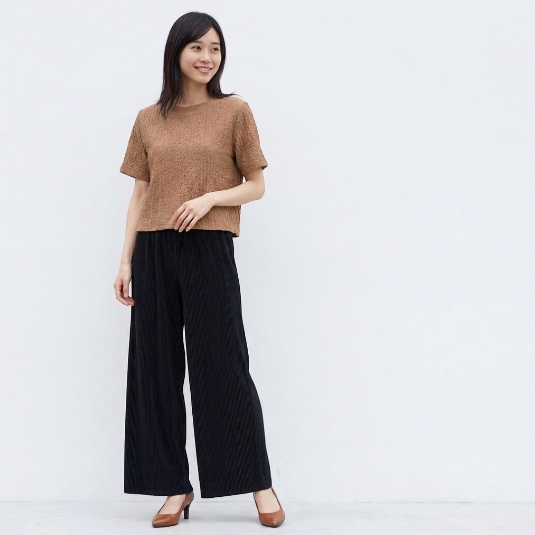 WOMEN'S CRINKLE-TEXTURED CROPPED TOP
