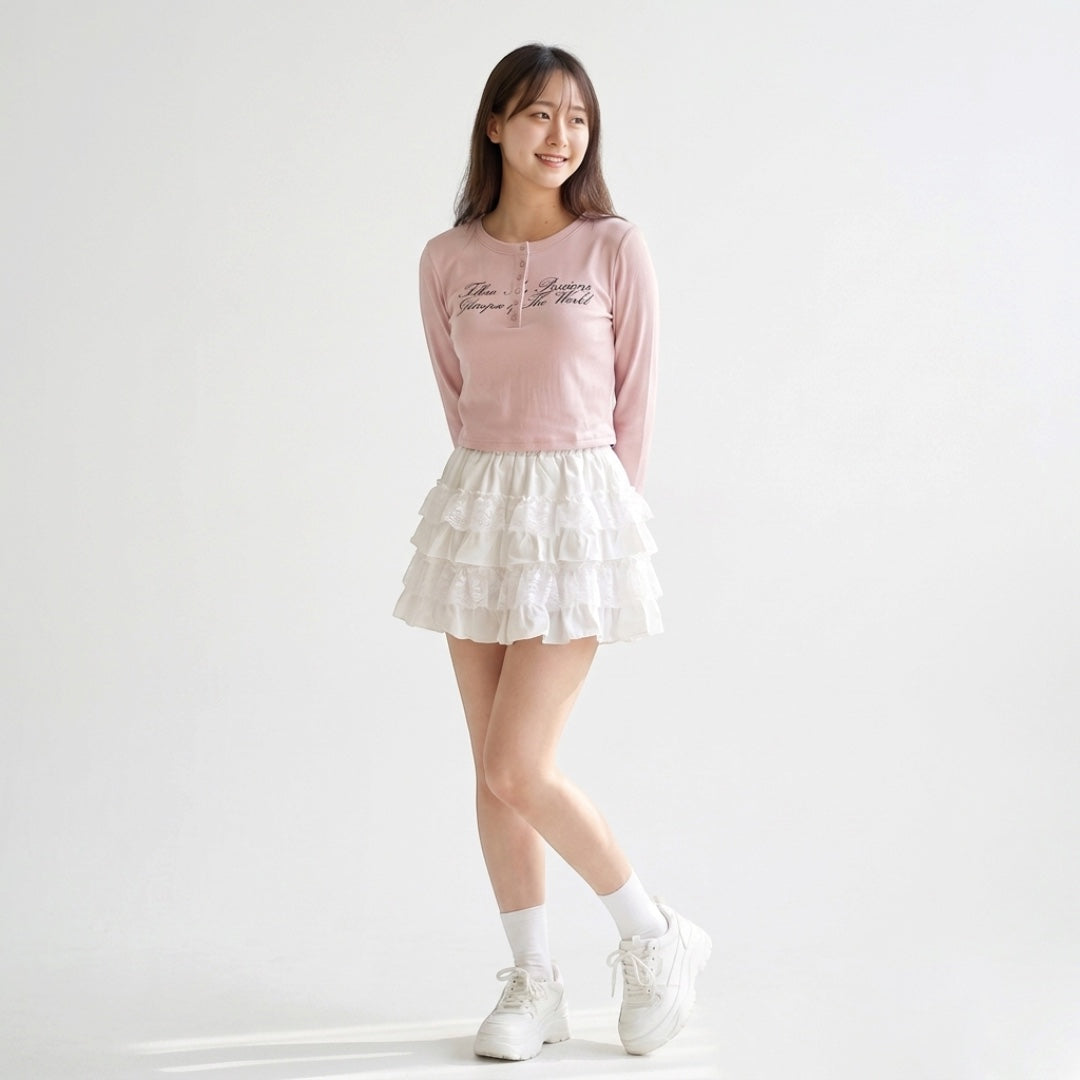 WOMEN’S SCRIPT PRINT RIBBED HENLEY CROP TOP
