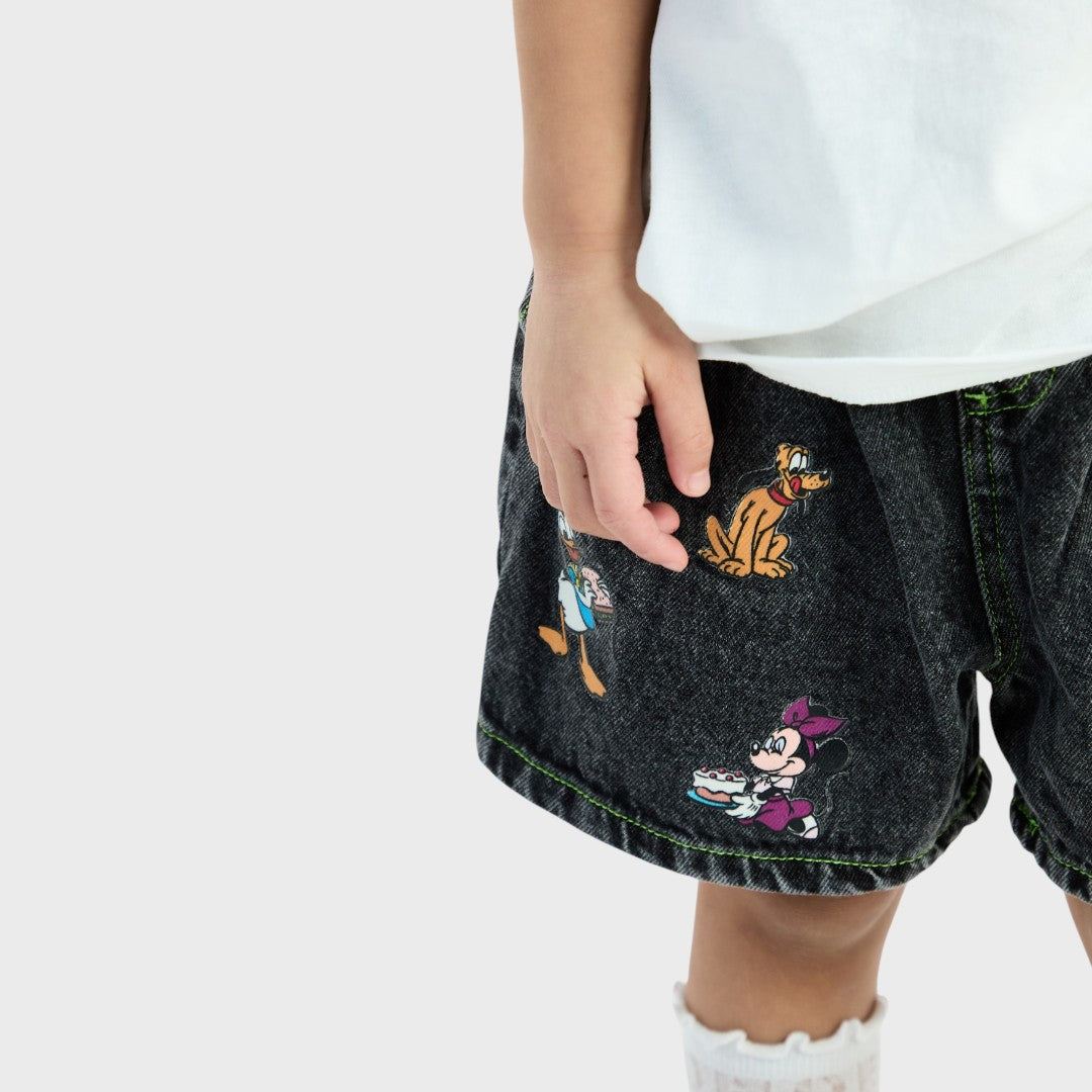KIDS (SIZE 90-100) DISNEY MICKEY & FRIENDS OVERSIZED T-SHIRT WHITE “MICKEY & CO.”