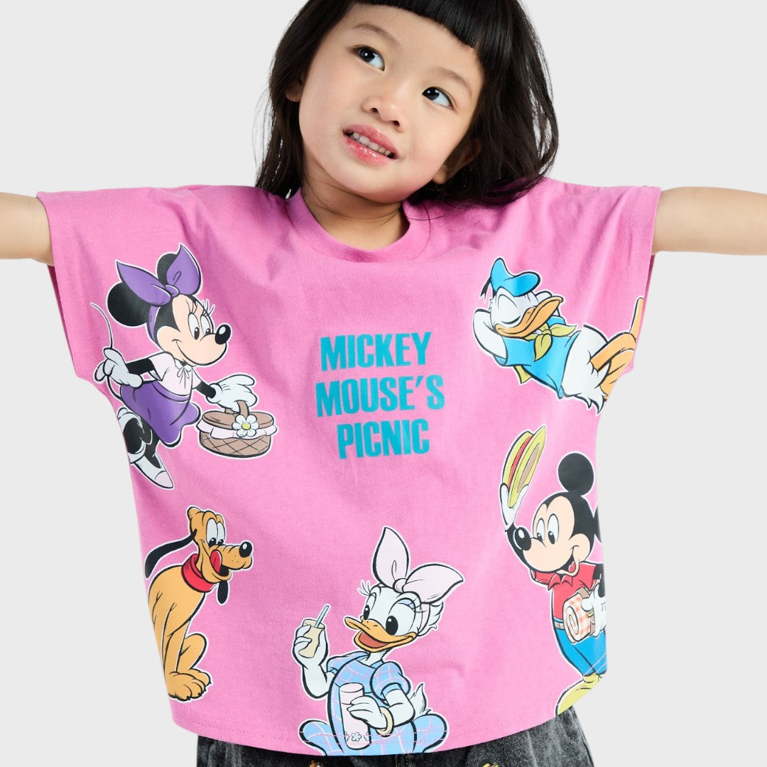 Kids (Size 90-100) Disney Mickey & Friends T-Shirt – Mickey Mouse’s Picnic