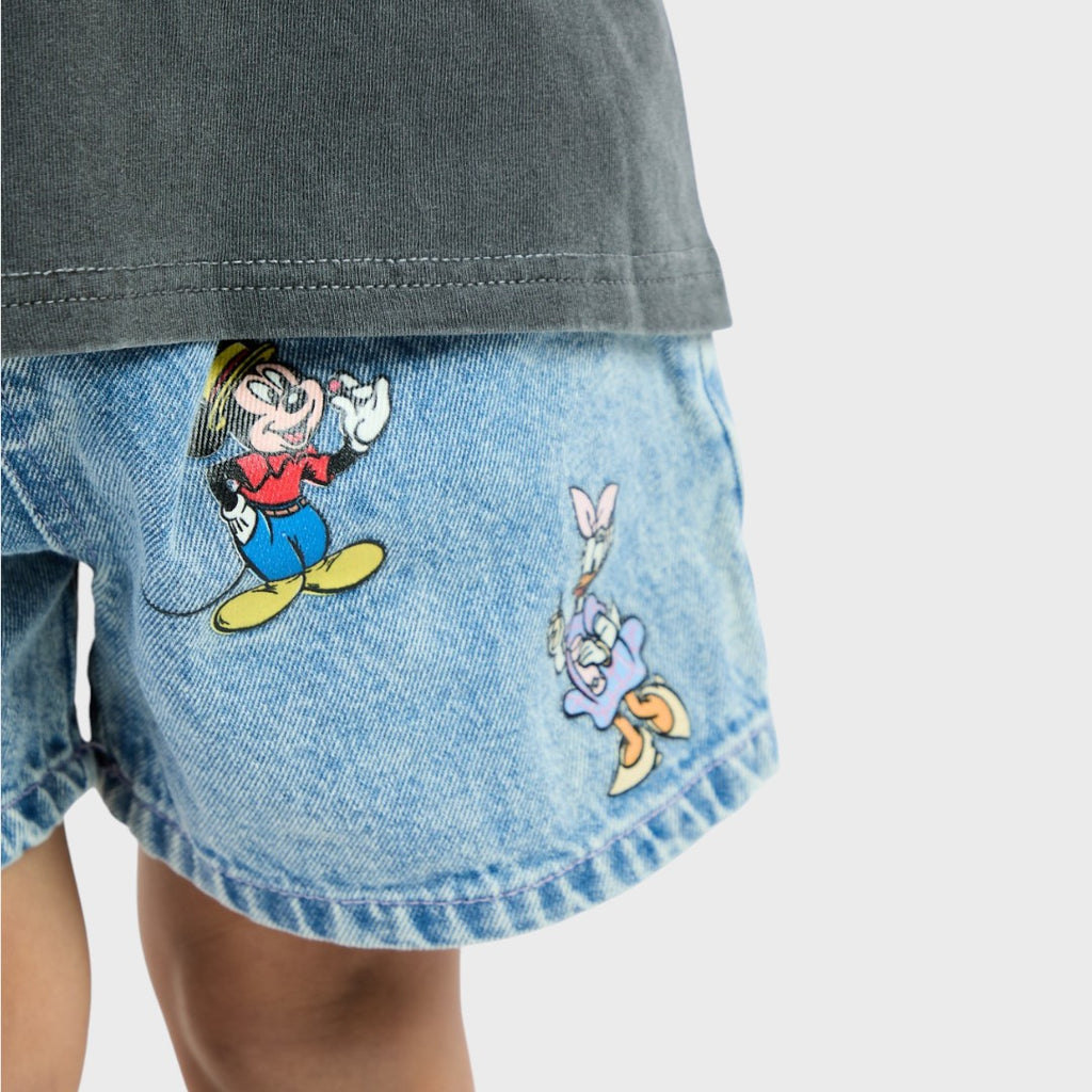 DISNEY FRIENDS DENIM SHORTS – BLUE/BLACK CHARACTER GRAPHIC KIDS SHORTS (110CM-130CM)