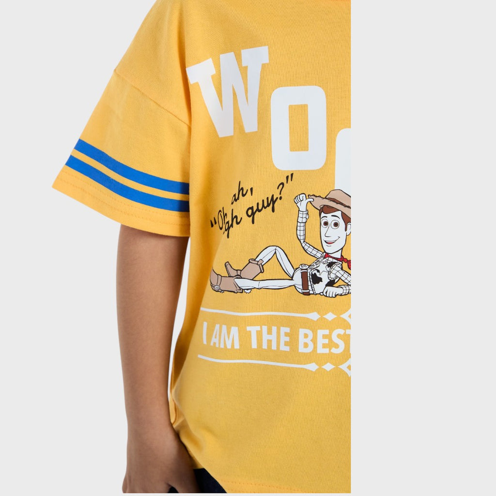 Kids (Size 100-120)  เสื้อยืดเด็กสายลุยพร้อมพจญภัย Toy Story ลาย Woody “Best in the West