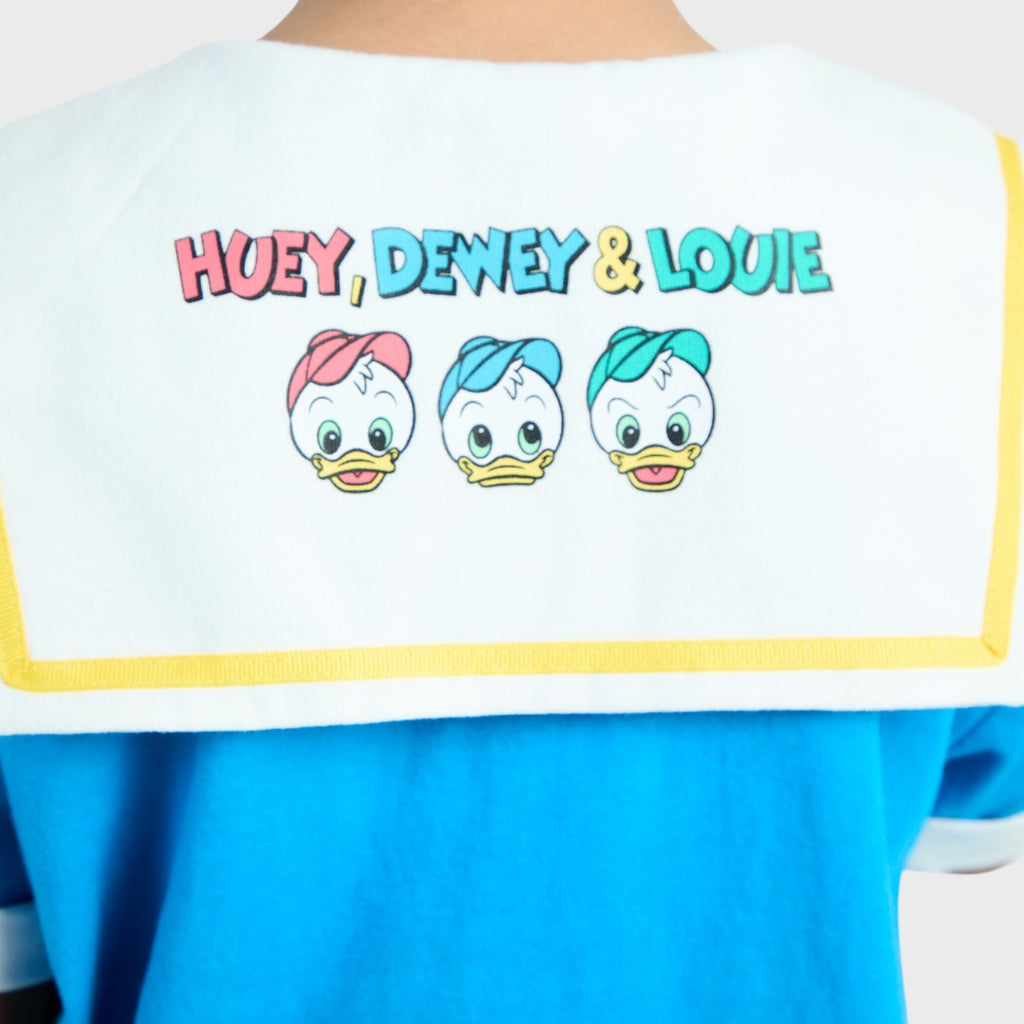Kids (Size 110-130) เสื้อยืดเด็ก Disney โดนัลด์ดั๊ก สีฟ้าคอปกกะลาสี โบว์แดงพร้อมผจญภัย