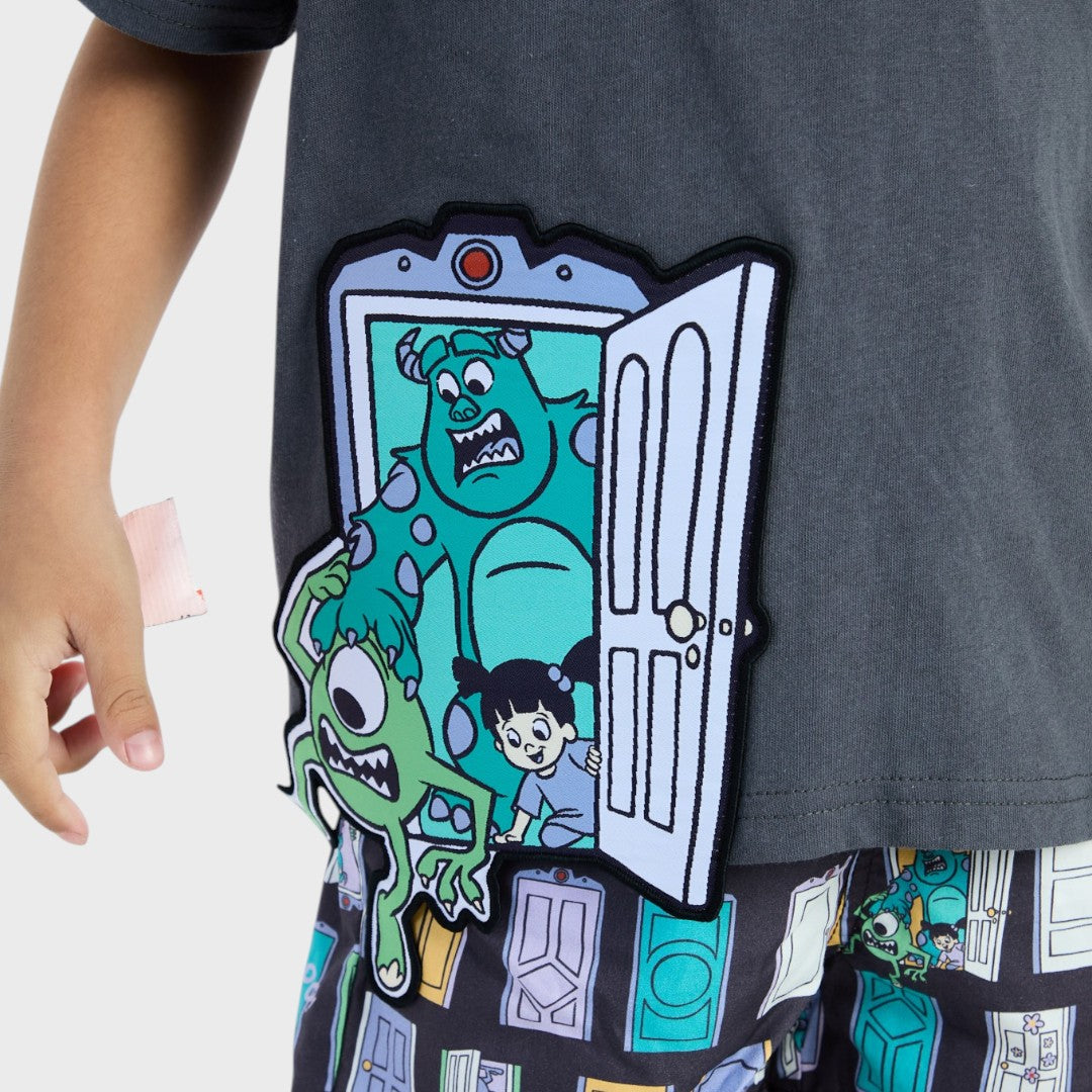 Kids (Size 90-100) เสื้อยืดเด็ก Disney Pixar ลาย Monsters, Inc. แก๊งมอนสเตอร์บุกห้อง!