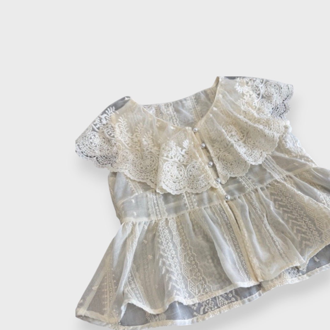 เสื้อเบลาส์ลูกไม้ผู้หญิง Lace Blouse สไตล์วินเทจ เสื้อแฟชั่นหวานหรู