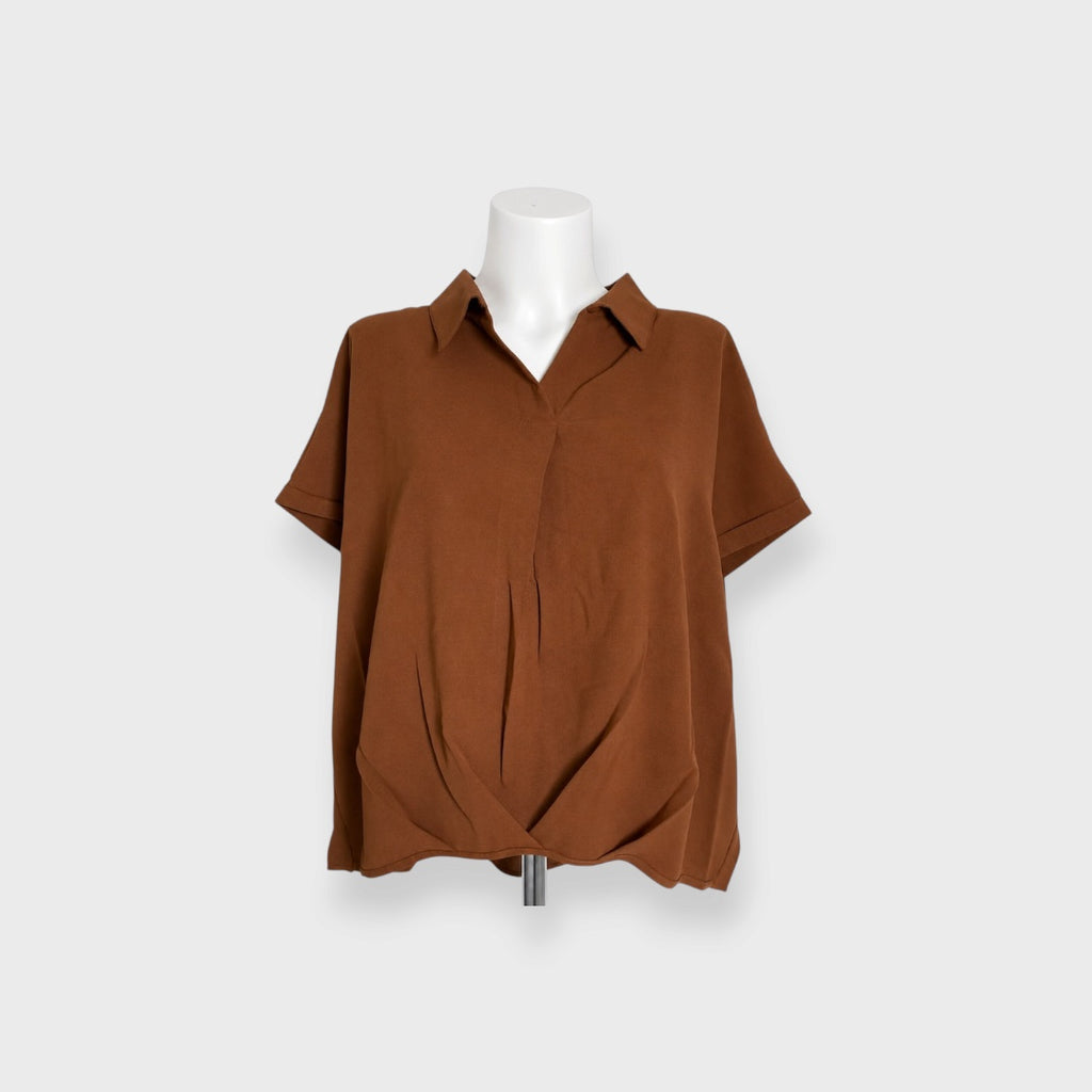 WOMEN’S TWIST HEM SHORT SLEEVE BLOUSE