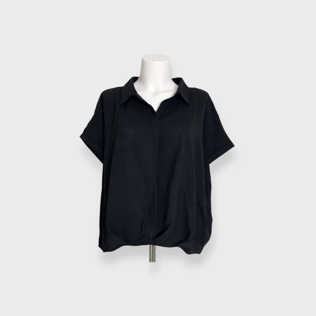 WOMEN’S TWIST HEM SHORT SLEEVE BLOUSE