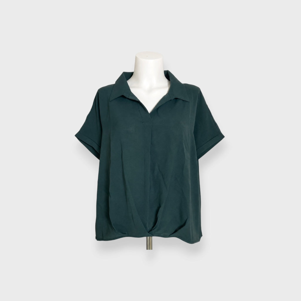 WOMEN’S TWIST HEM SHORT SLEEVE BLOUSE