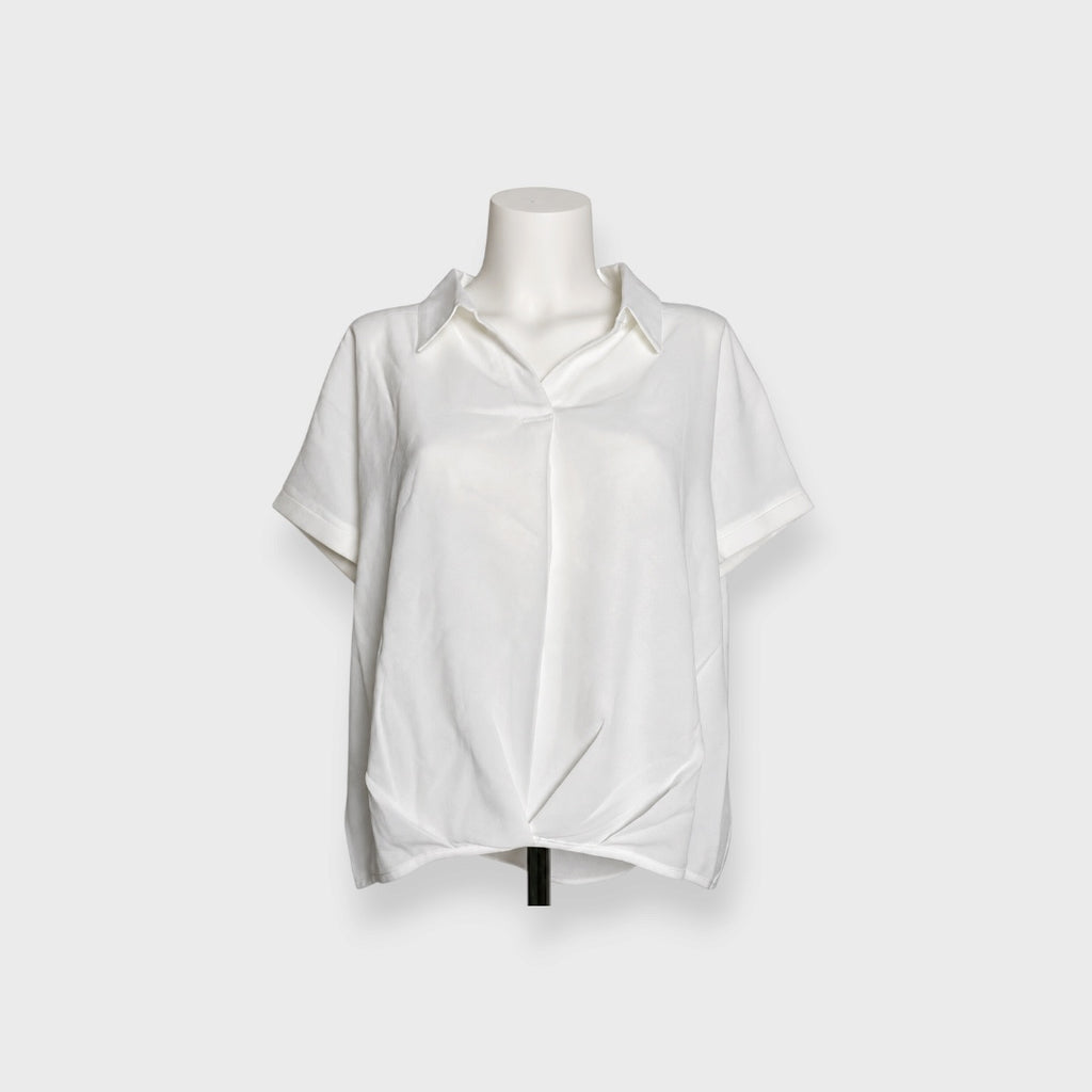 WOMEN’S TWIST HEM SHORT SLEEVE BLOUSE