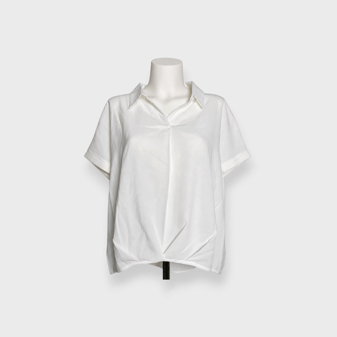 WOMEN’S TWIST HEM SHORT SLEEVE BLOUSE