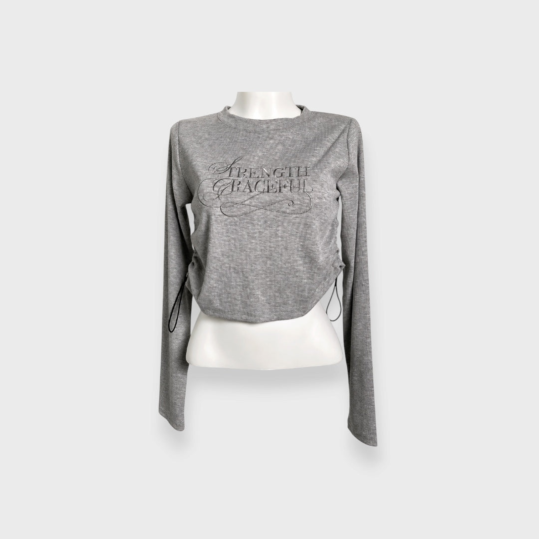 WOMEN’S EMBROIDERED LETTERING SIDE RUCHED LONG SLEEVE CROP TOP GRAY